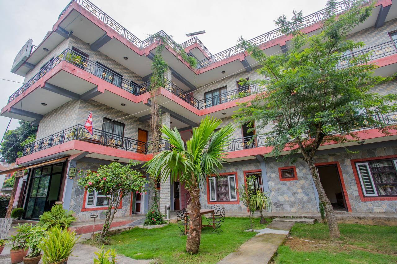 Hotel Glory Garden Pokhara Esterno foto