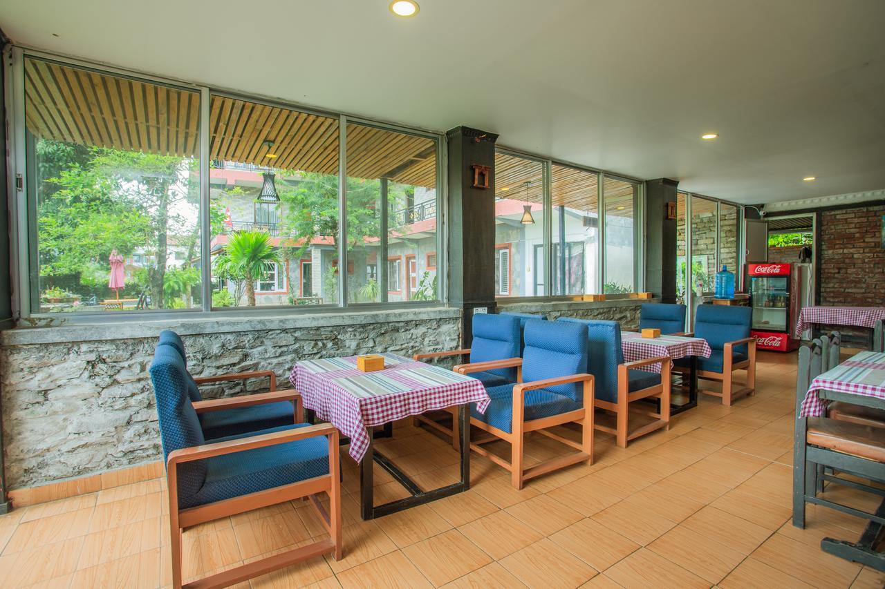 Hotel Glory Garden Pokhara Esterno foto