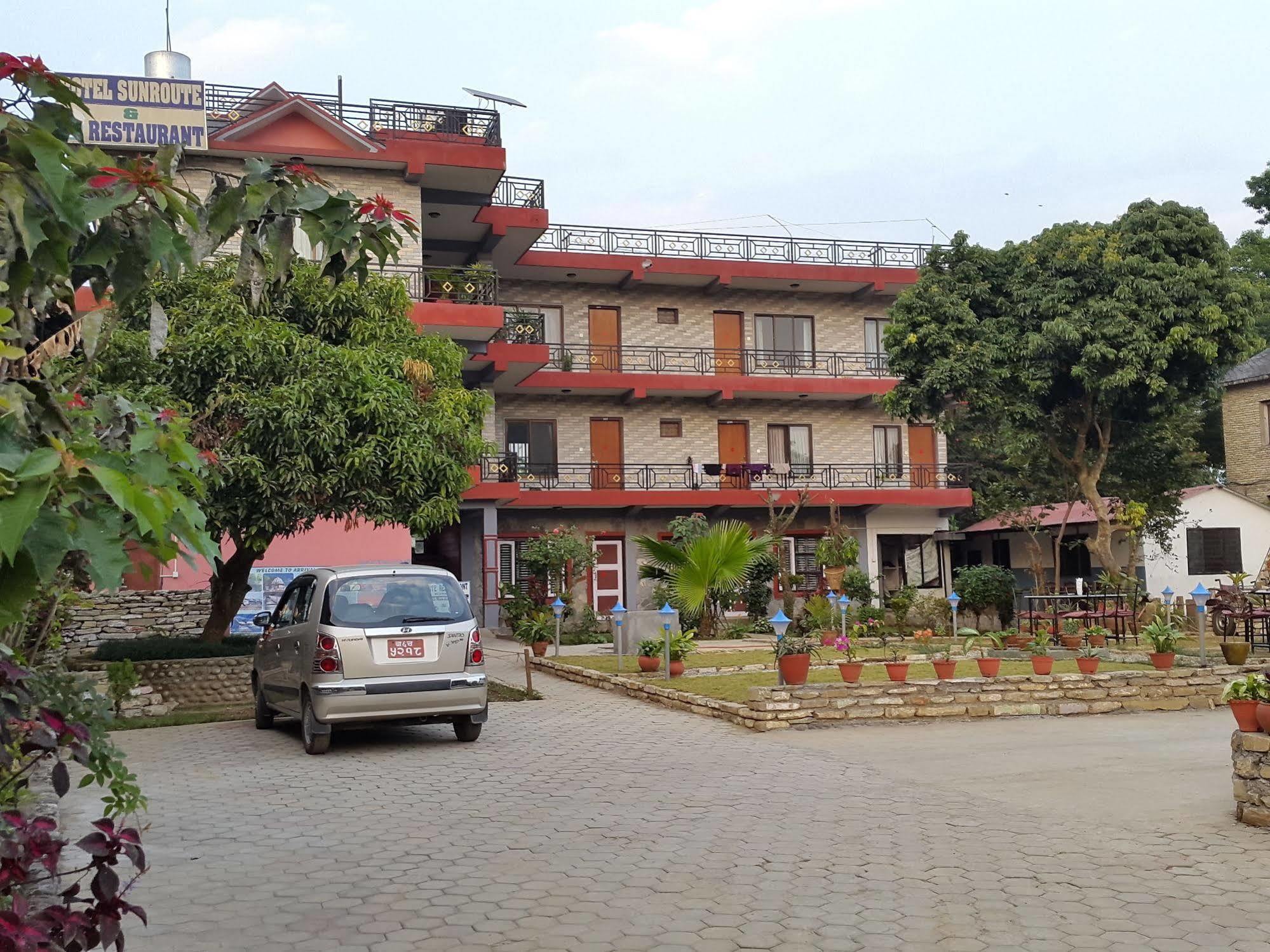 Hotel Glory Garden Pokhara Esterno foto