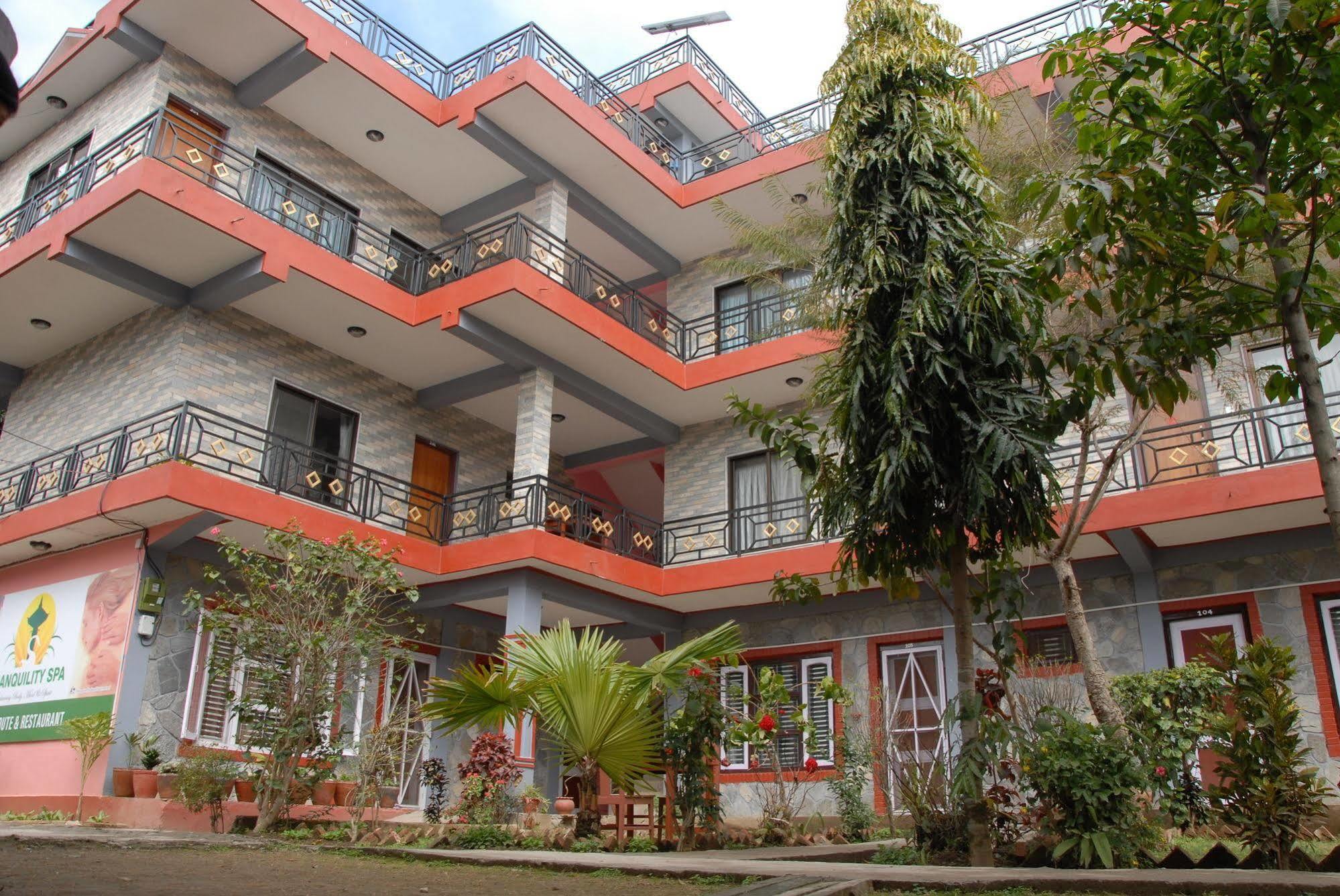 Hotel Glory Garden Pokhara Esterno foto