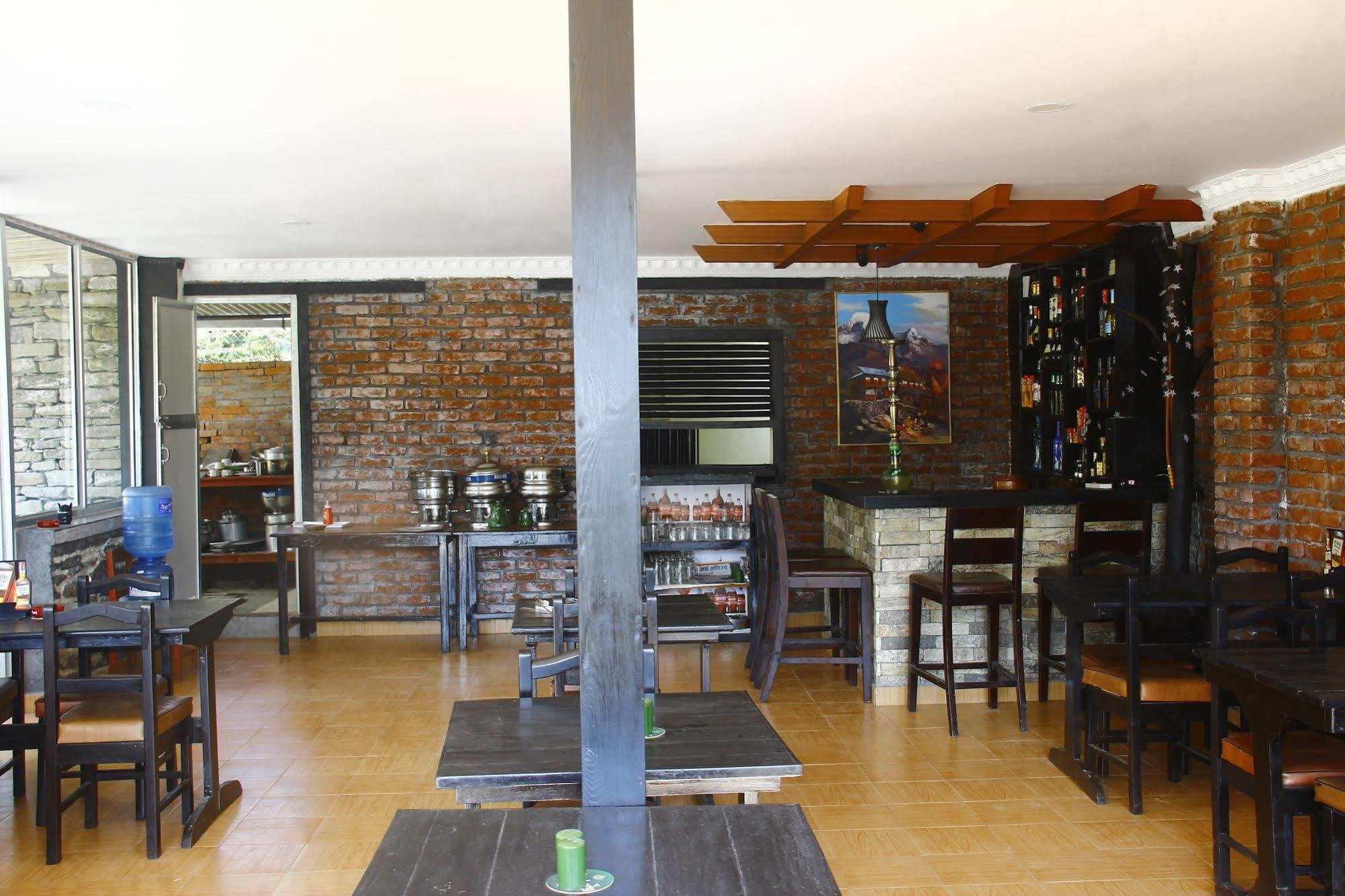 Hotel Glory Garden Pokhara Esterno foto