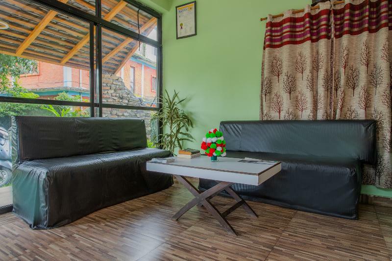 Hotel Glory Garden Pokhara Esterno foto