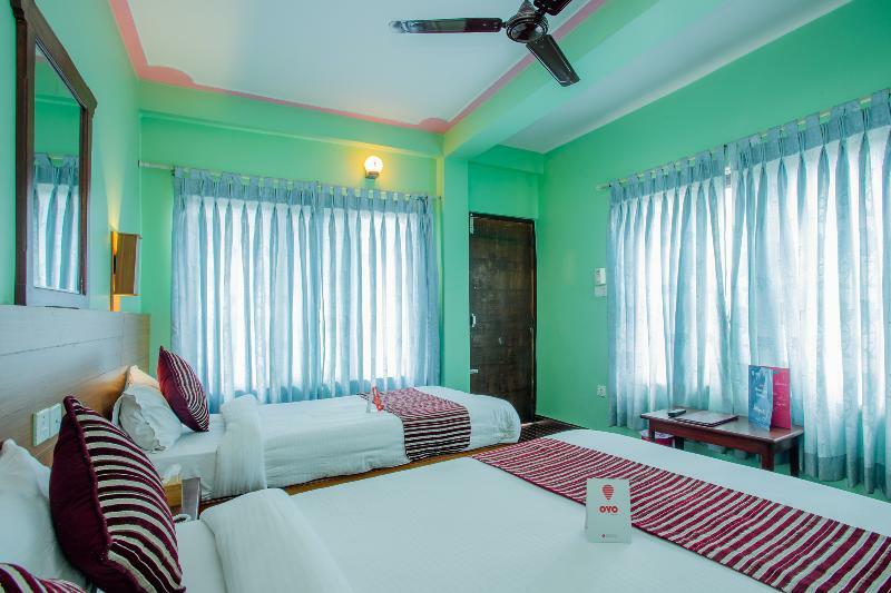 Hotel Glory Garden Pokhara Esterno foto