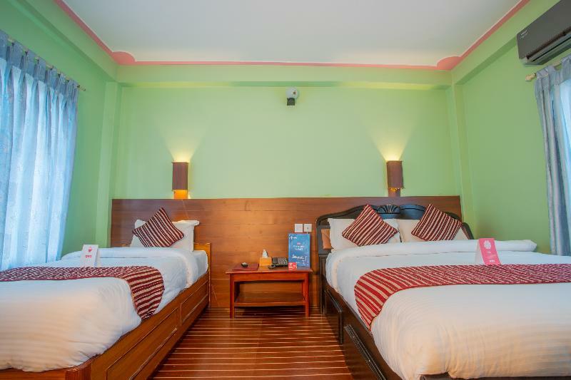 Hotel Glory Garden Pokhara Esterno foto