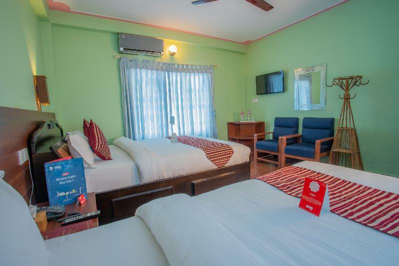 Hotel Glory Garden Pokhara Esterno foto
