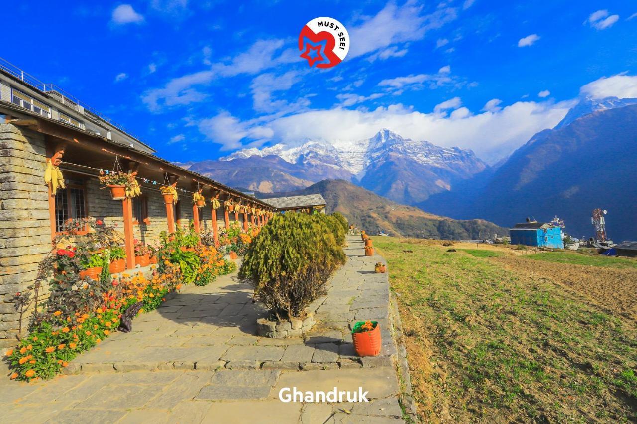 Hotel Glory Garden Pokhara Esterno foto