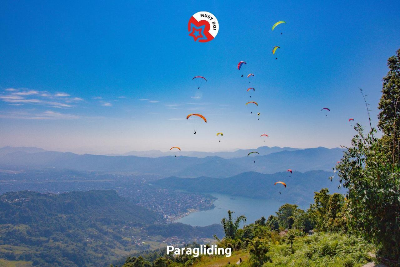 Hotel Glory Garden Pokhara Esterno foto