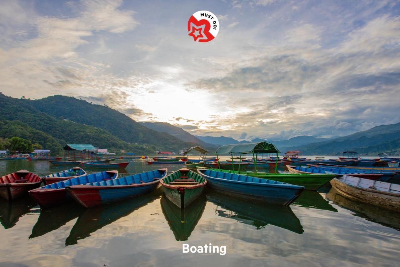 Hotel Glory Garden Pokhara Esterno foto